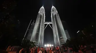 Çin'in Wuhan ile Malezya'nın Kuala Lumpur arasındaki direkt yolcu uçuşları yeniden başlıyor