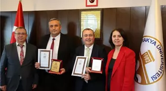 Trakya Üniversitesi'nde En İyi Tez Ödülleri Töreni Düzenlendi