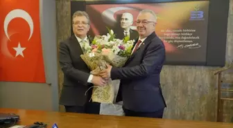 CHP'li Mehmet Ertaş, Edremit Belediye Başkanlığı görevini devraldı