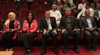 Kayseri'nin Hacılar ilçesinde Belediye Başkanı Bilal Özdoğan mazbatasını aldı