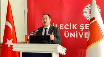 Bilecik Şeyh Edebali Üniversitesi'nde 'Afet Bölgesinde Gezici Kütüphaneler' konulu sunum düzenlendi