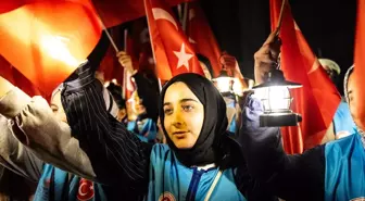 Fatih'te Kadir Gecesi Dolayısıyla Mehteran Takımı Eşliğinde 'Kadir Alayı' Töreni Düzenlendi