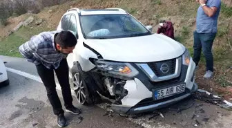 Samsun'da Otomobil Çarpışması: 5 Kişi Yaralandı