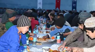 TİKA, Afganistan'da Ramazan Ayında İftar Programları Düzenledi