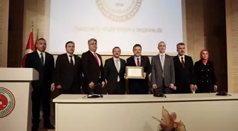 Ahmet Metin Genç, Trabzon Büyükşehir Belediye Başkanı olarak göreve başladı