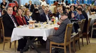 Manisa'da Şehit Aileleri ve Gaziler İftar Programında Buluştu