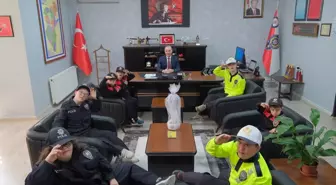 Down sendromlu öğrenciler polis olma hayalini gerçekleştirdi