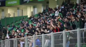 Sakaryaspor, Boluspor'u 2-0 mağlup etti
