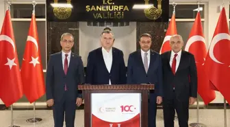 Gençlik ve Spor Bakanı Osman Aşkın Bak ve TFF Başkanı Mehmet Büyükekşi Şanlıurfa Valisi'ni ziyaret etti