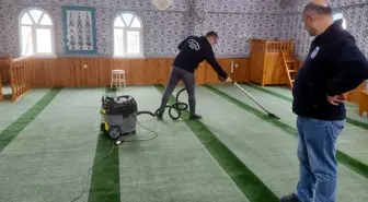 Beypazarı ilçesinde camilerde Ramazan Bayramı temizliği yapıldı