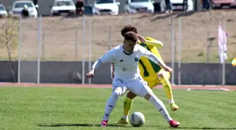 1922 Konyaspor, Osmaniyespor'u 3-1 mağlup etti