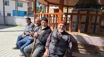 Köy Muhtarı Ramazan Bayramı Sebebiyle Köydeki Vatandaşları Tıraş Ettirdi