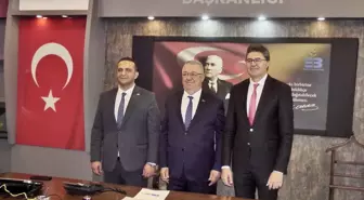 CHP Genel Başkan Yardımcısı Ensar Aytekin, belediyelerin performansını takip edecek bir birim kuracak