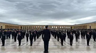 Emniyet Genel Müdürü Erol Ayyıldız ve Heyeti Anıtkabir'i Ziyaret Etti