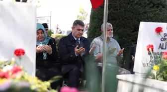 Ramazan Bayramı Arifesinde Şehitlik ve Kabristan Ziyaretleri