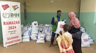 İHH Sudan'da İhtiyaç Sahiplerine Yardım Yaptı