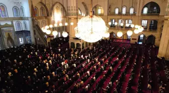 Kocatepe Camii'nde Bayram Namazı Coşkusu