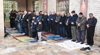 6 Şubat 2023 tarihindeki depremlerden etkilenen illerde bayram namazı kılındı
