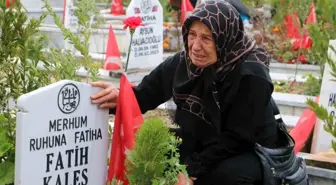 Hatay'da Deprem Mezarlığına Bayram Ziyareti