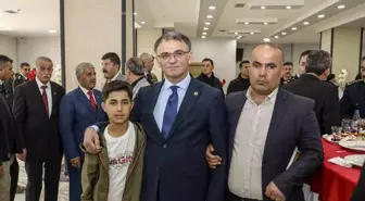 Van Valisi Ozan Balcı, Ramazan Bayramı dolayısıyla protokol üyeleri ve vatandaşlarla bayramlaştı