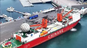 Çin'in araştırma amacıyla kullanılan buzkıran gemisi Xuelong, Antarktika seferini tamamladı