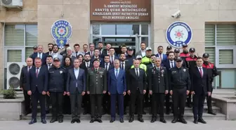 Amasya Valisi Yılmaz Doruk, sağlık ve güvenlik çalışanlarını ziyaret etti