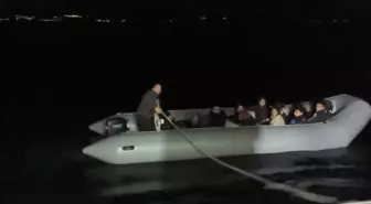 Ayvalık'ta 6'sı çocuk 16 düzensiz göçmen yakalandı