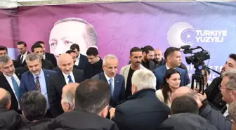 Ulaştırma ve Altyapı Bakanı Trabzon'da Bayramlaşma Programlarına Katıldı