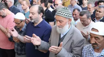 Edirne'de İsrail saldırılarında hayatını kaybeden Gazzeliler için gıyabi cenaze namazı kılındı