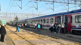 Ramazan Bayramı'nda Babaeski Alpullu Tren Garı'nda Yoğunluk