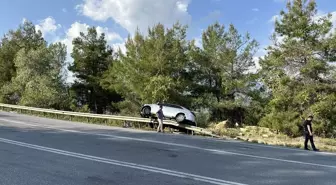 Akseki'de otomobil kaza yaptı: 1 bebek, 1 kişi yaralandı