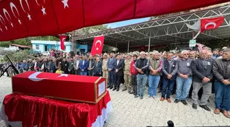 Dörtyol'da trafik kazasında hayatını kaybeden uzman çavuş toprağa verildi