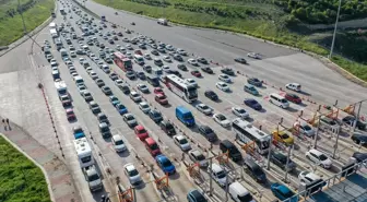 Ramazan Bayramı tatili dolayısıyla İstanbul-İzmir Otoyolu'nda hareketlilik sürüyor