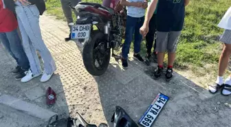 Tekirdağ Kapaklı'da Kamyonet ile Çarpışan Motosikletli Yaralandı