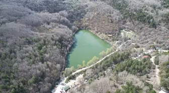 Ankara'nın Çubuk ilçesindeki Karagöl Tabiat Parkı, Ramazan Bayramı tatilinde doğayla iç içe vakit geçirmek isteyenleri ağırladı