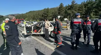 Manisa'da trafik kazası: 3 yaralı