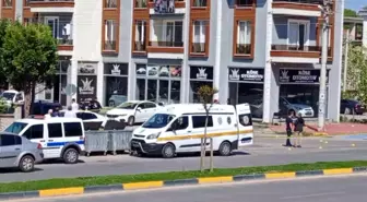 Sakarya'da Oto Galeri Kurşunlandı, Galeri Sahibi Yaralandı