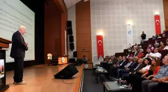 21. Yüzyılda Öğretmen Olmak Konulu Konferans Düzenlendi