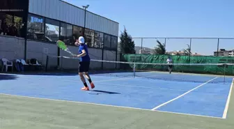 Bandırma'da Büyükler Bahar Kupası Tenis Şampiyonası Başladı