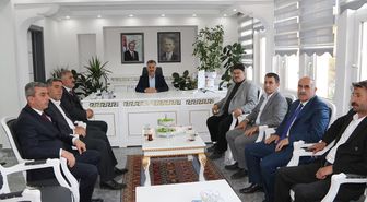 AK Parti'den Güroymak Belediye Başkanı Eşref Mutlu göreve başladı
