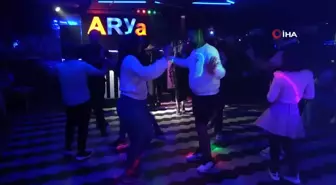 İranlılar Van'da halay çekmeyi öğreniyor