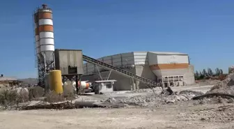 Elazığ'da forklift tamiri sırasında işçi ağır yaralandı