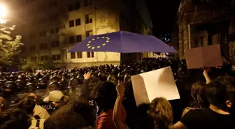 Gürcistan'da Yabancı Etkinin Şeffaflığı Yasa Tasarısına Karşı Protesto Gösterisi