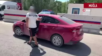 Ramazan Bayramı tatili boyunca mobil göç araçlarıyla denetlenen 40 binden fazla yabancı uyruklunun 2 bin 101'inin kaçak olduğu tespit edildi