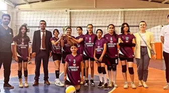 Manisa'da düzenlenen Yıldız Kızlar Voleybol Turnuvası'nın şampiyonu belli oldu