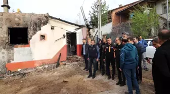 Çankırı Valisi Mustafa Fırat Taşolar, Yapraklı'da Yangın Sonrası İncelemelerde Bulundu