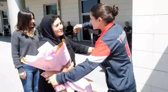 Gençler Avrupa Boks Şampiyonası'nda 3. olan Pınar Benek Şırnak'a döndü