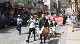 Gümüşhane'de Turizm Haftası etkinlikleri kapsamında kortej yürüyüşü yapıldı