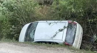 Sinop'ta otomobil devrildi, 4 kişi yaralandı