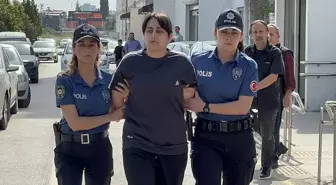 Adana'da bir dergi binasında iki kadını bıçakla yaralayan kadın tutuklandı